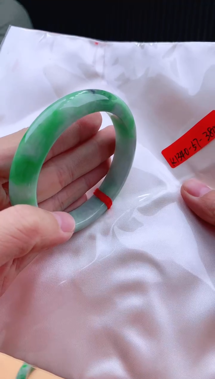 未镶嵌手镯翡翠57