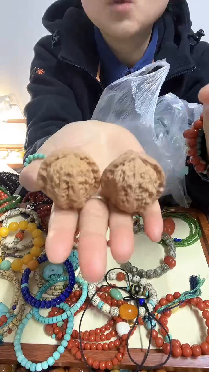 【闪购商品】文玩核桃把件38*39mm精品白狮子头