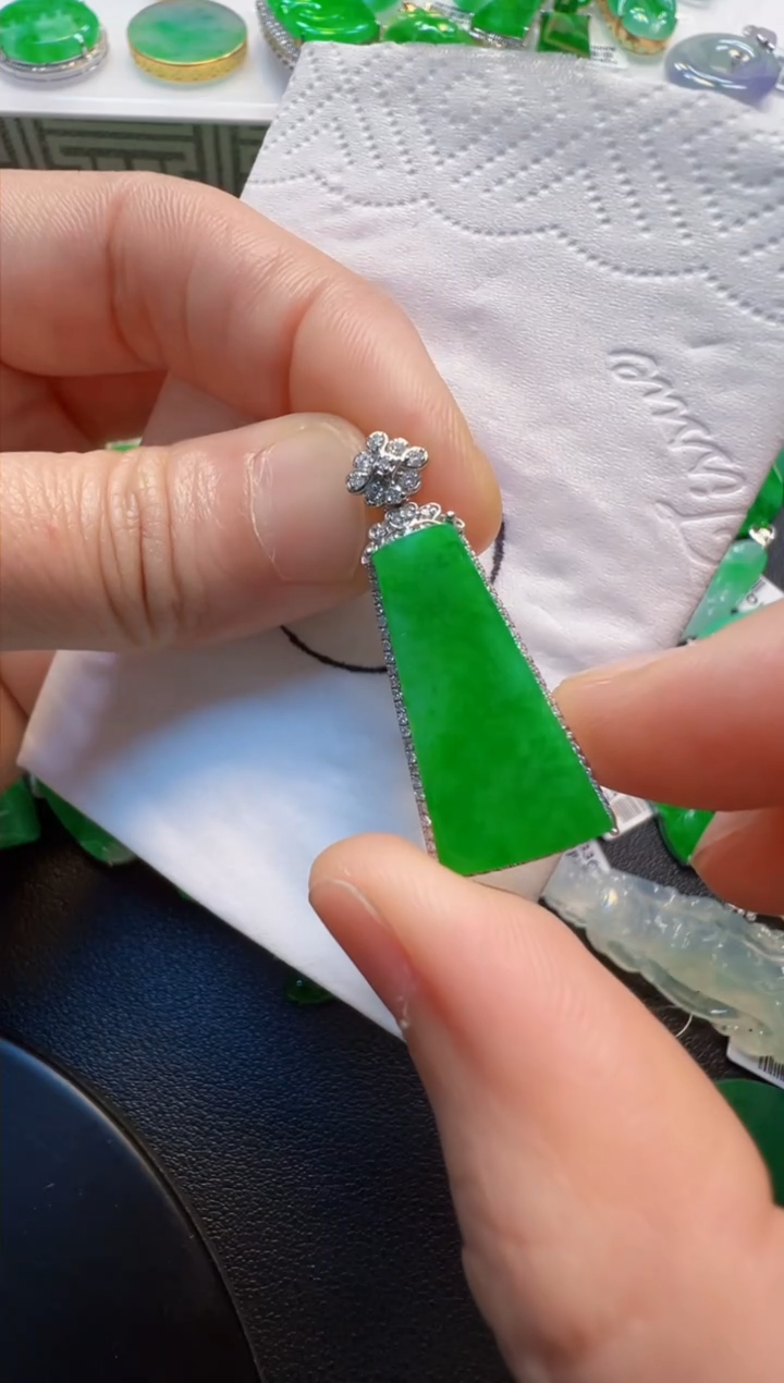 翡翠18K金镶嵌吊坠(不含链)无事牌