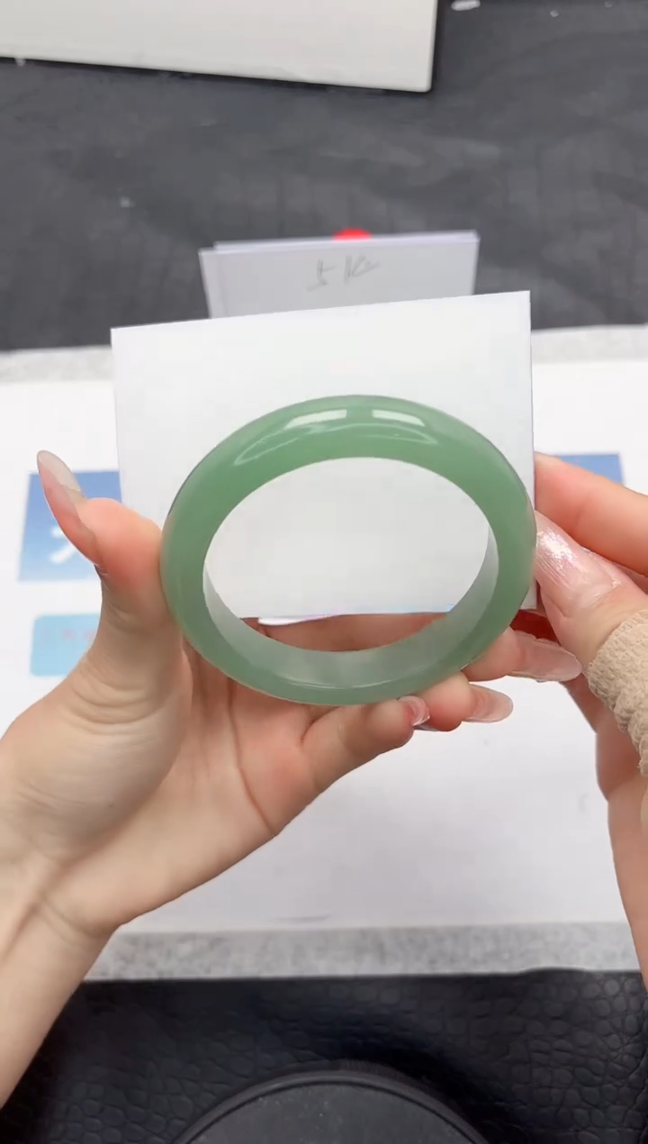 【闪购商品】石英质玉手镯未镶嵌N40-56