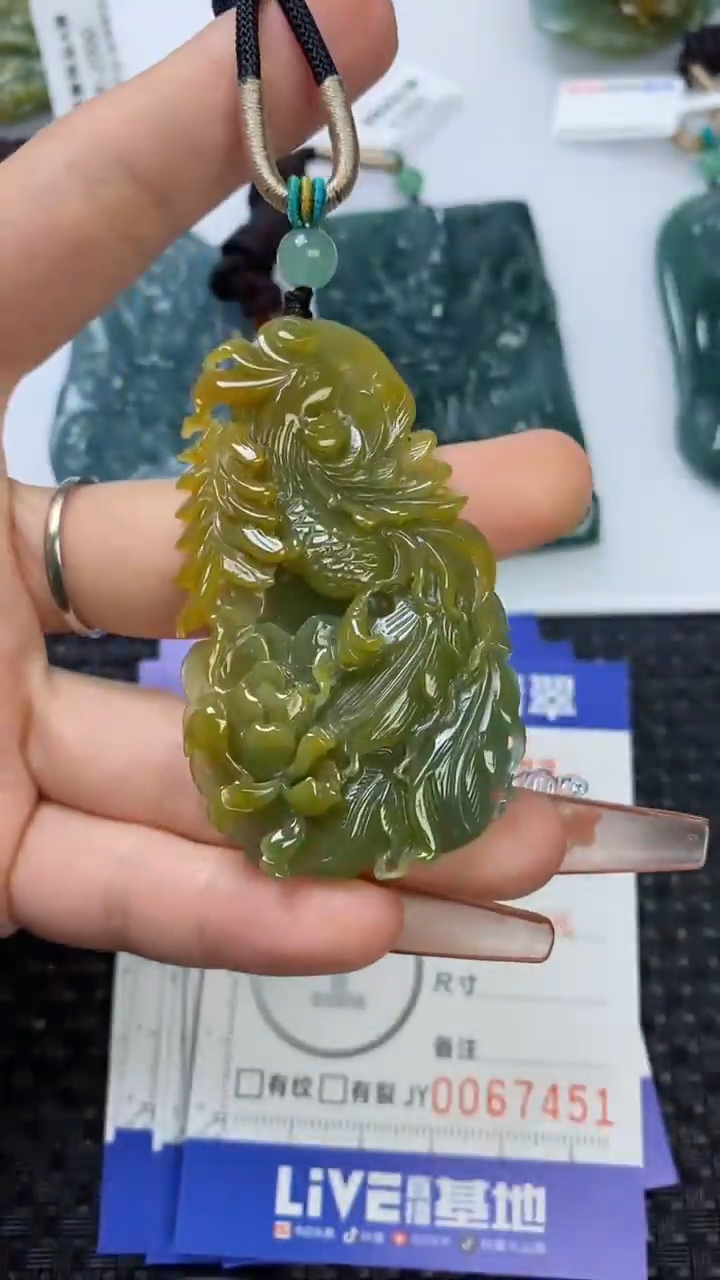 【闪购商品】翡翠颈饰未镶嵌1111111111111111