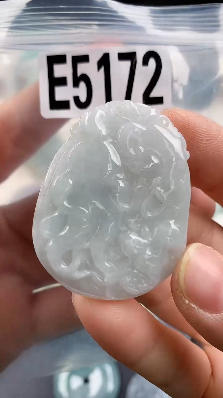 颈饰未镶嵌翡翠天然翡翠吊坠挂件