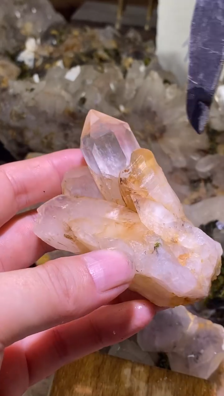 未镶嵌珠宝半成品水晶87号美姑超七花园水晶簇