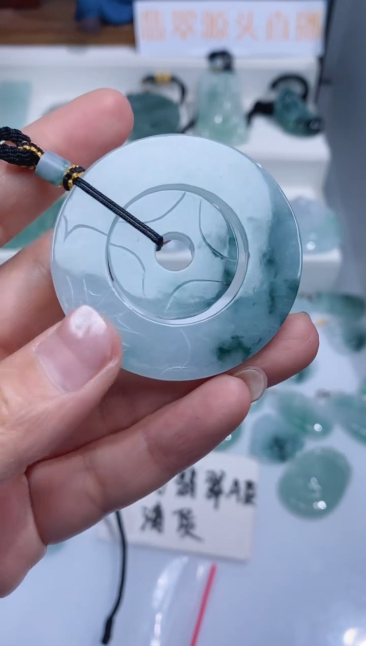 颈饰未镶嵌翡翠吊坠