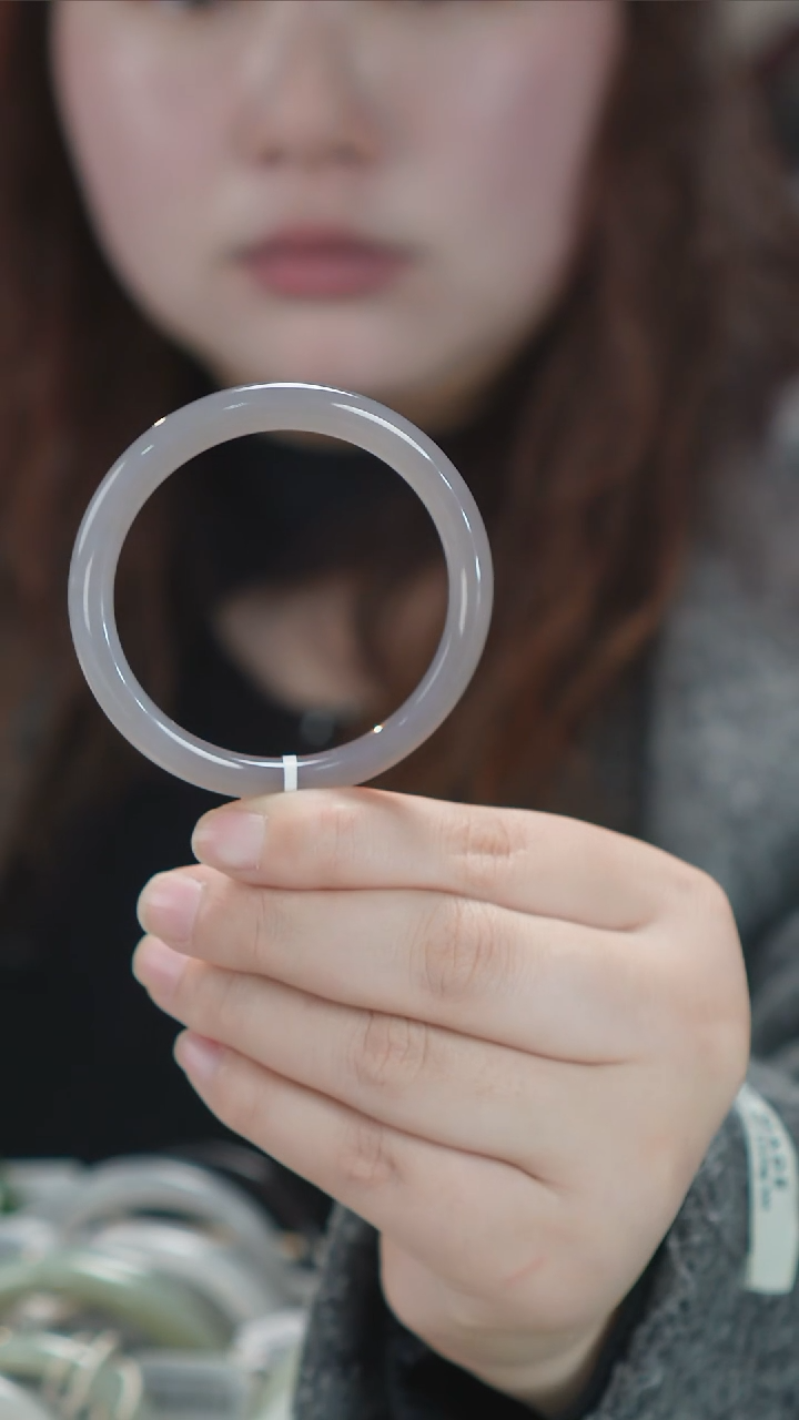 【闪购商品】和田玉手镯未镶嵌56【柚子来啦】和田玉拍一发一51