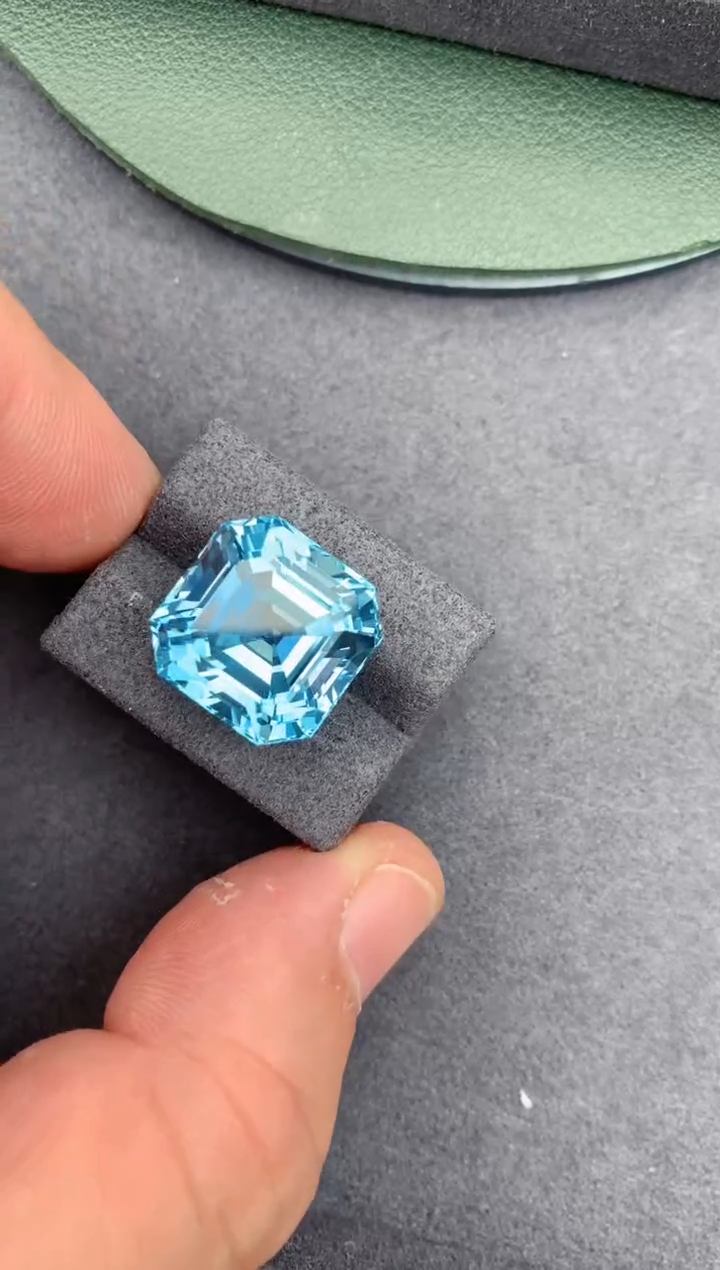 【闪购商品】海蓝宝石裸石未镶嵌17.9ct海蓝宝