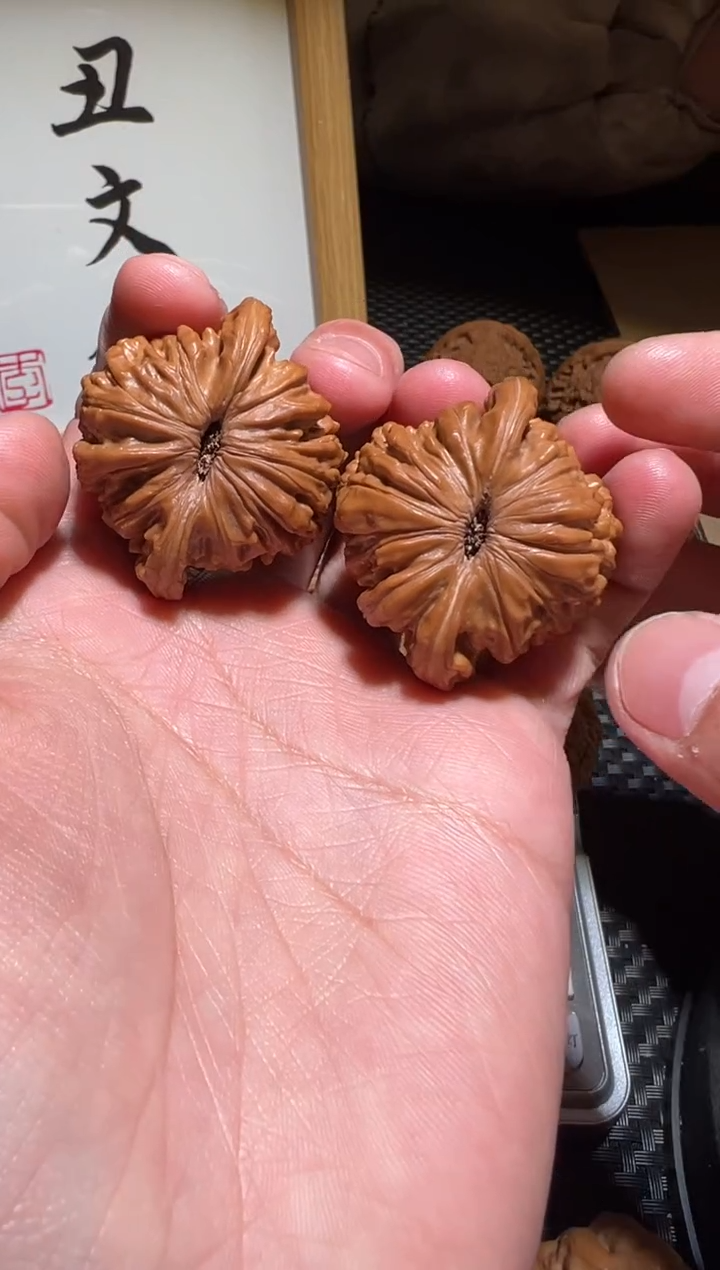 【闪购商品】文玩核桃把件41汉高楼