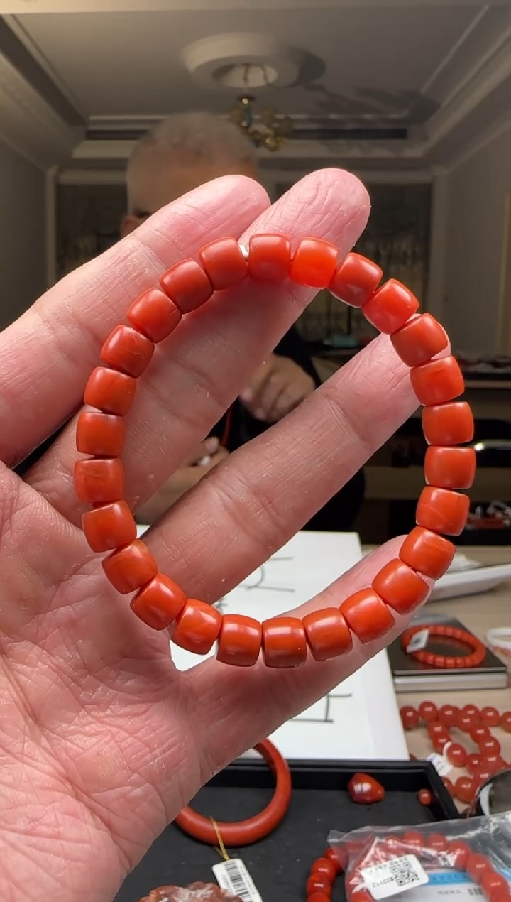 【闪购商品】南红玛瑙8mm阿东寨手串直切未镶嵌多样性发一件