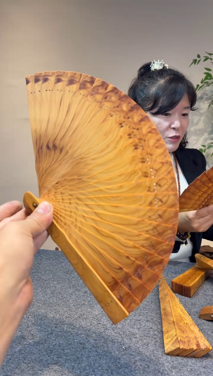 柏木（崖柏）用****2崖柏崖柏