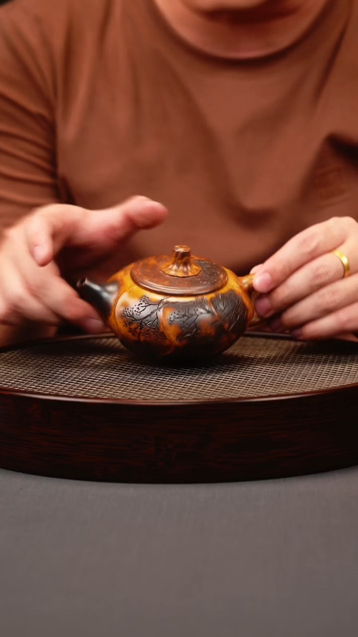 茶壶紫砂龙骨金砂 筋纹南瓜 刻绘