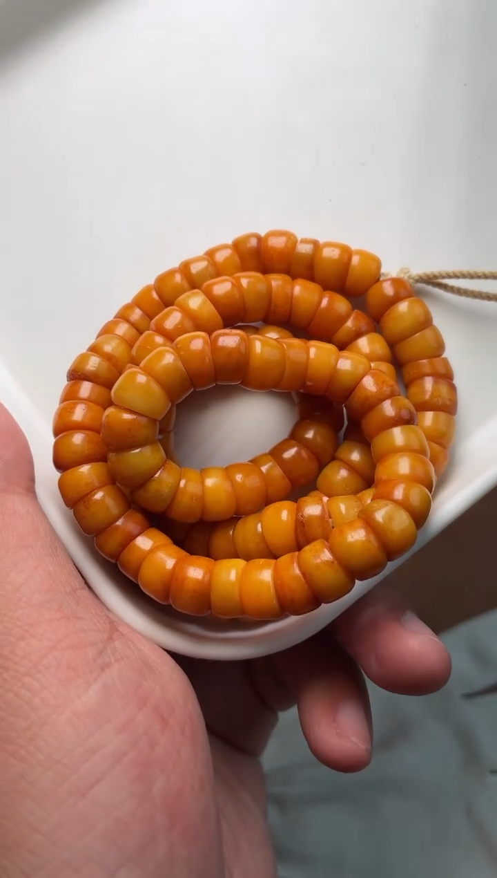 牛骨其他N024-玉化大肠长串-有棕裂