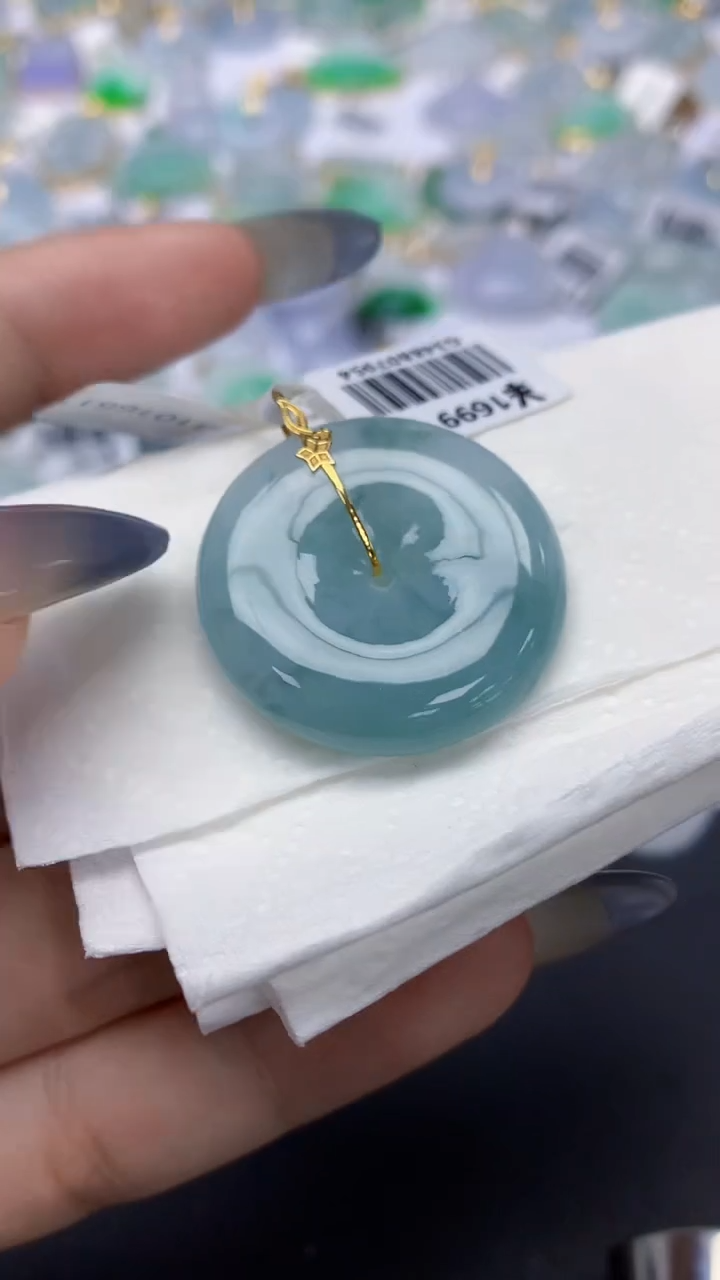 翡翠18K金镶嵌颈饰天然a货翡翠