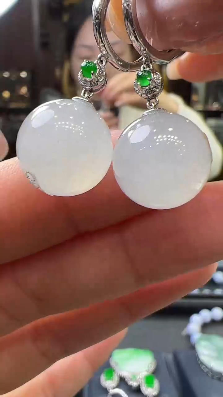 【闪购商品】翡翠挂件18K金镶嵌耳扣