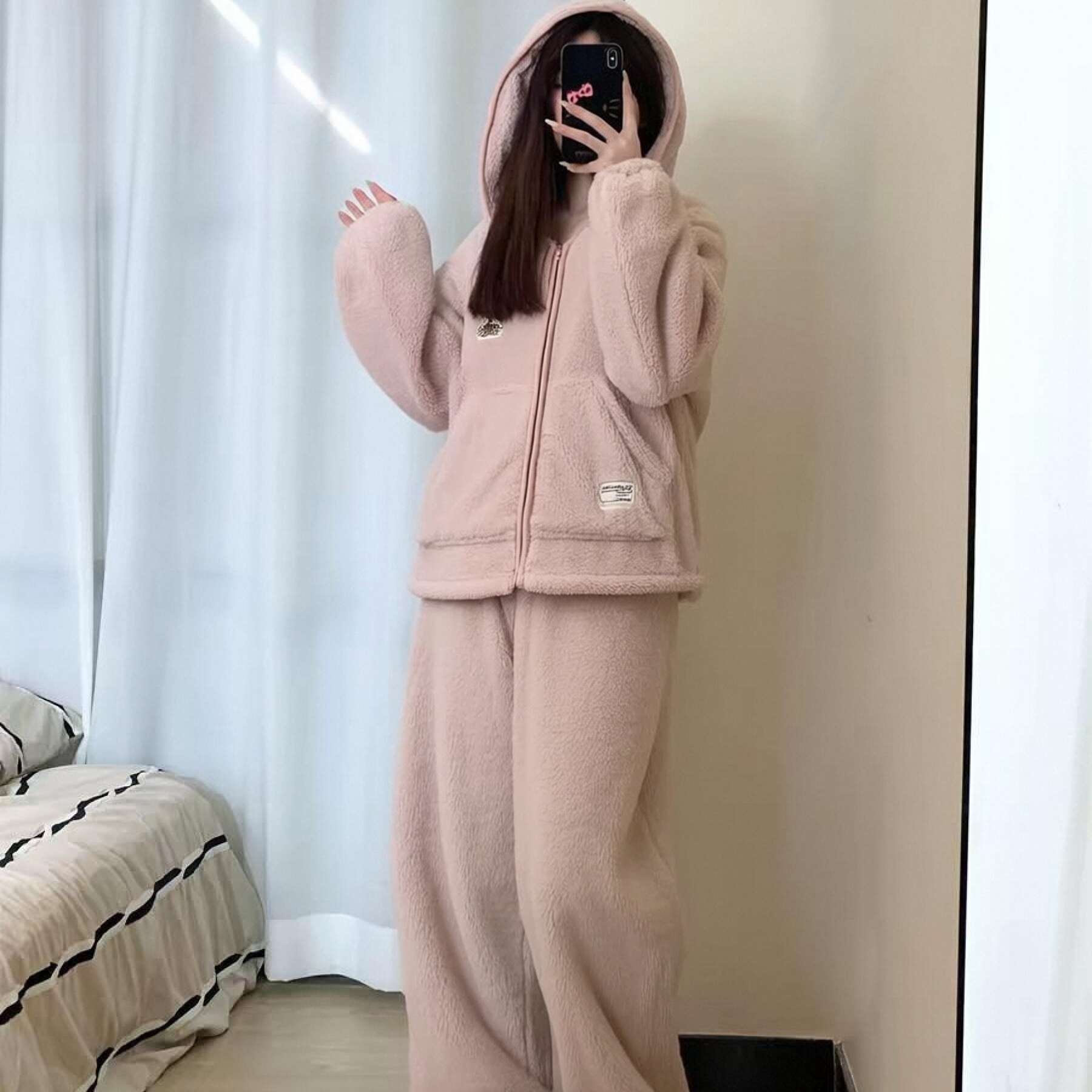 2025冬季新品小熊情侣家居服套装女加绒保暖宽松连帽可外穿式睡衣