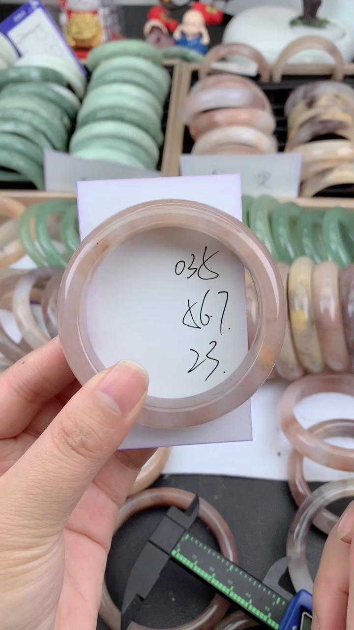 未镶嵌手镯石英质玉035