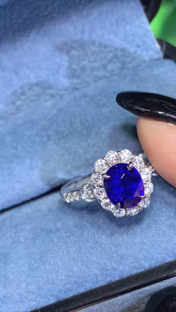 戒指蓝宝石18K金镶嵌1.43ct