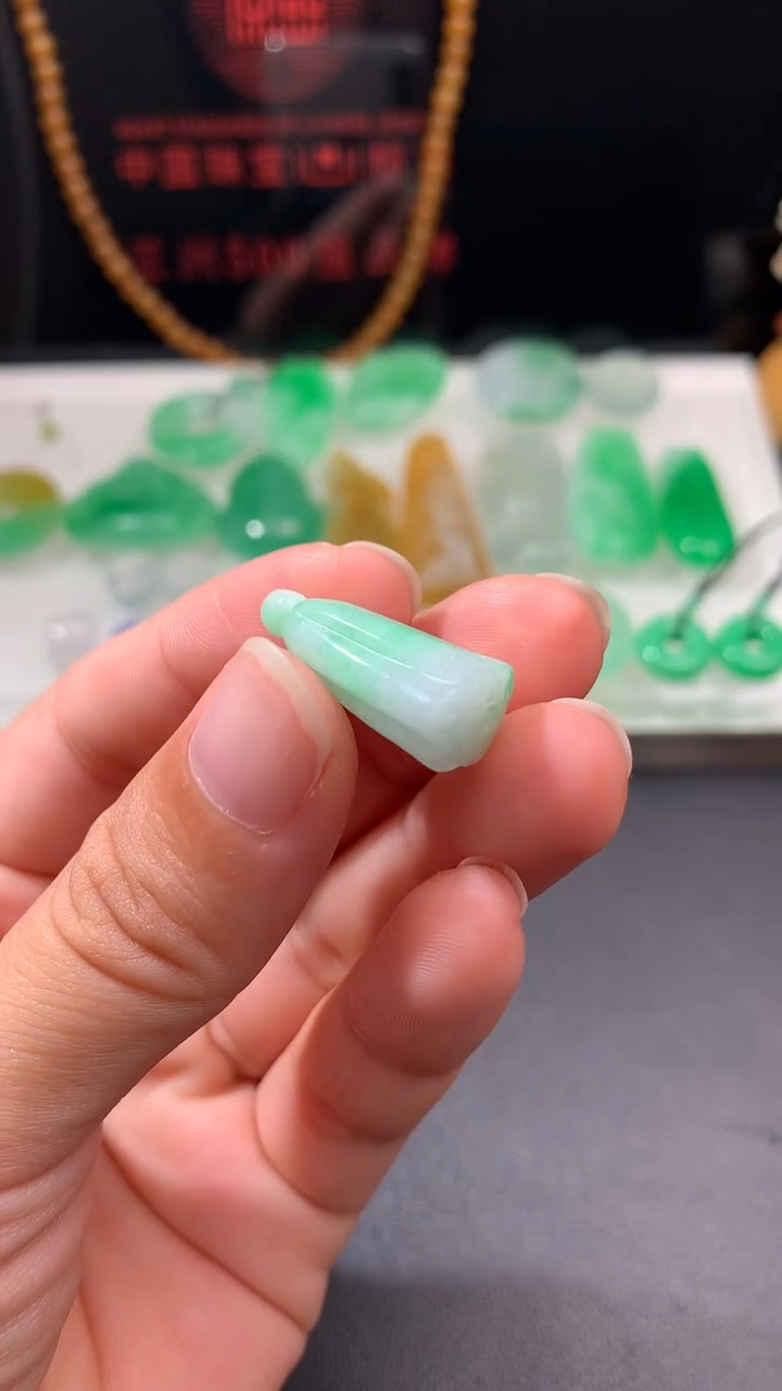 未镶嵌定制翡翠   