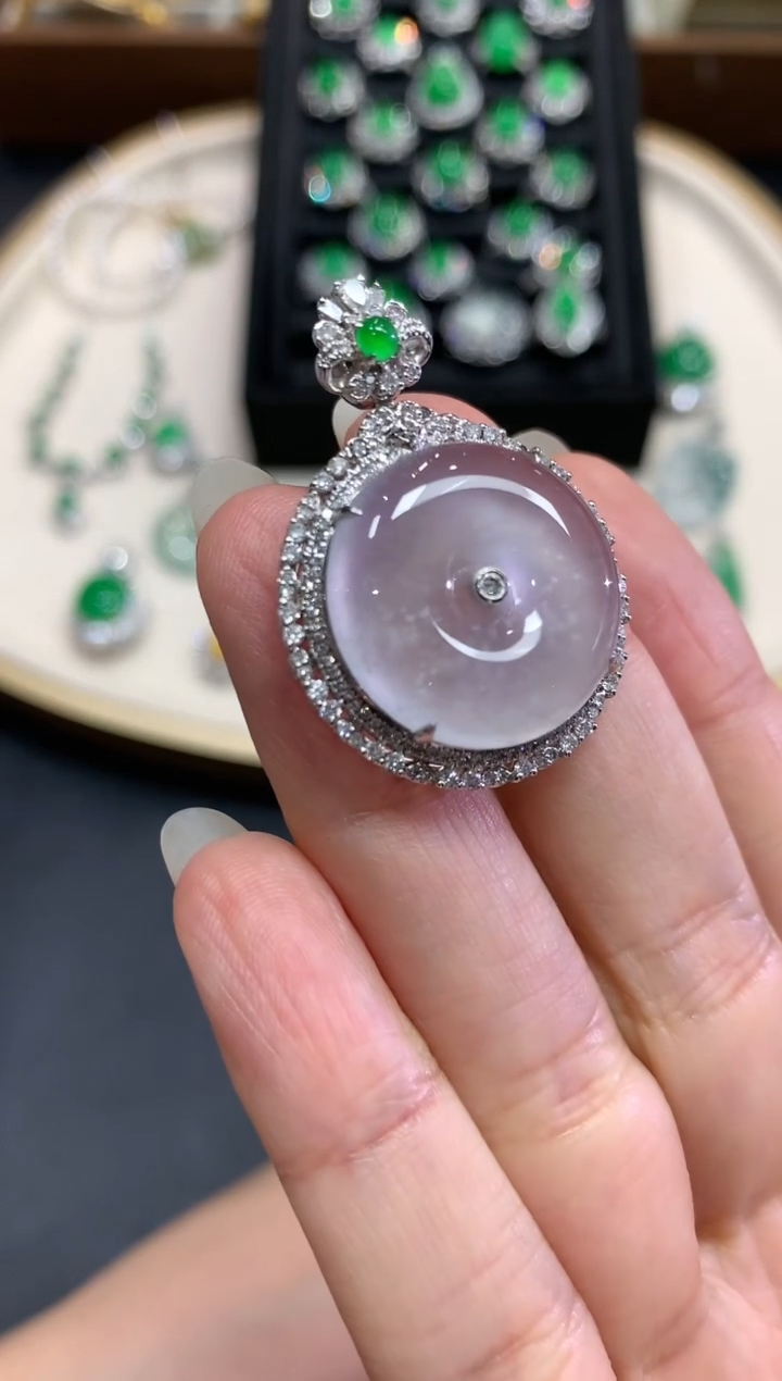 【闪购商品】翡翠吊坠(不含链)18K金镶嵌A348|23800