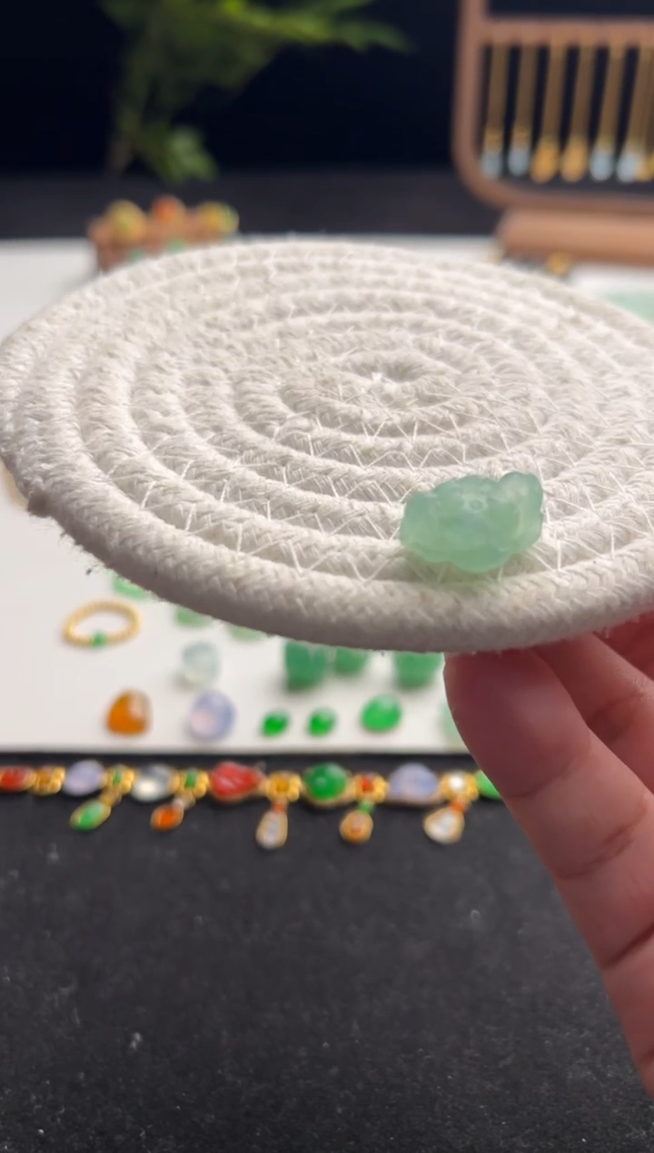 定制翡翠未镶嵌一品青莲990+99