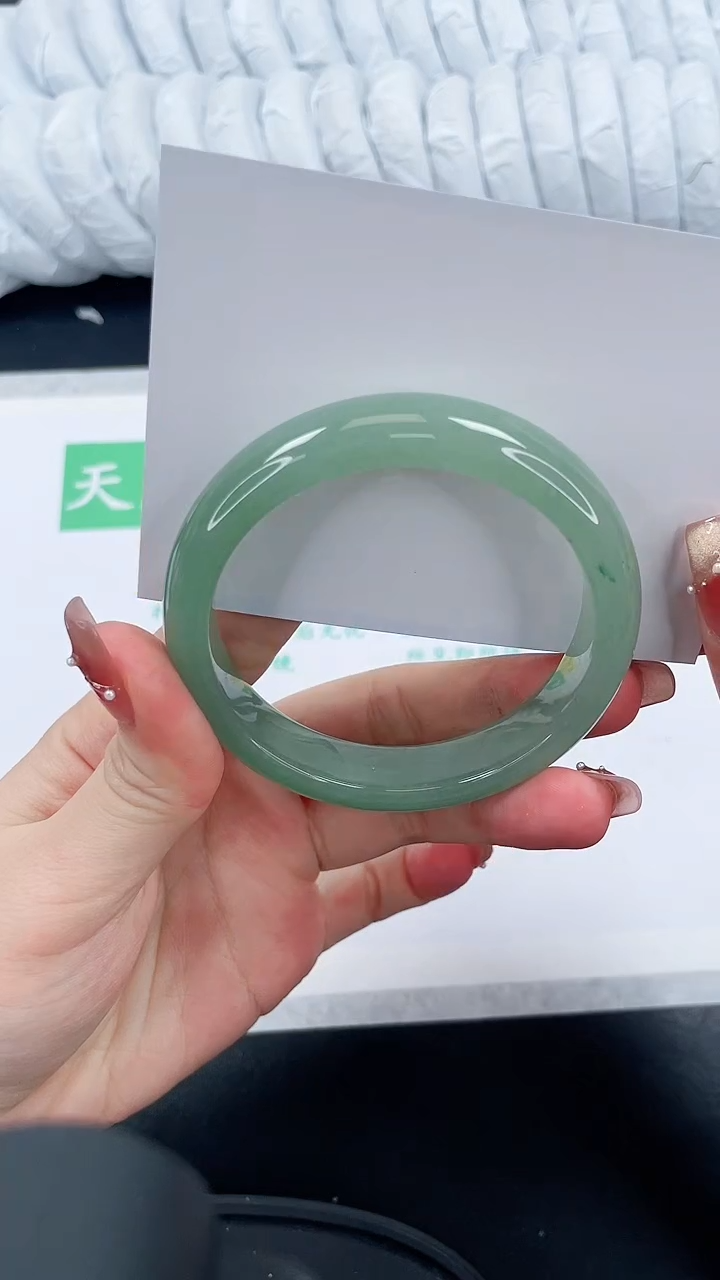 【闪购商品】石英质玉手镯未镶嵌113-57