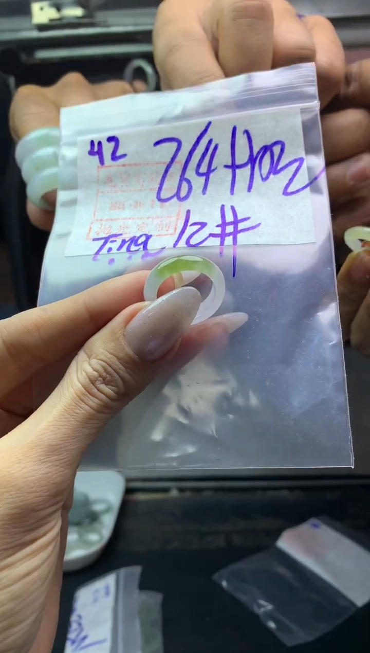 【闪购商品】定制翡翠未镶嵌戒圈12*274元毛货需精细抛光