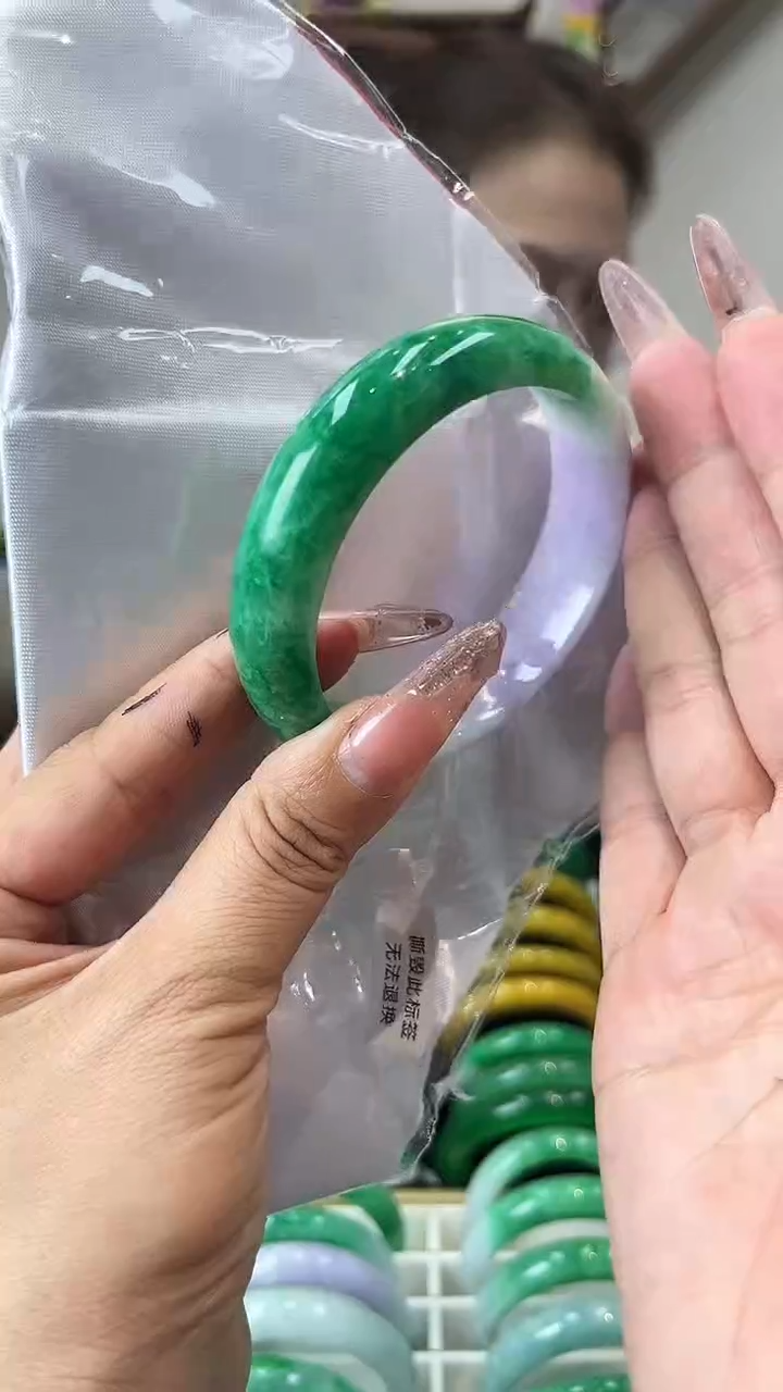 【闪购商品】砖雕a17 圈口59.3 独货手镯