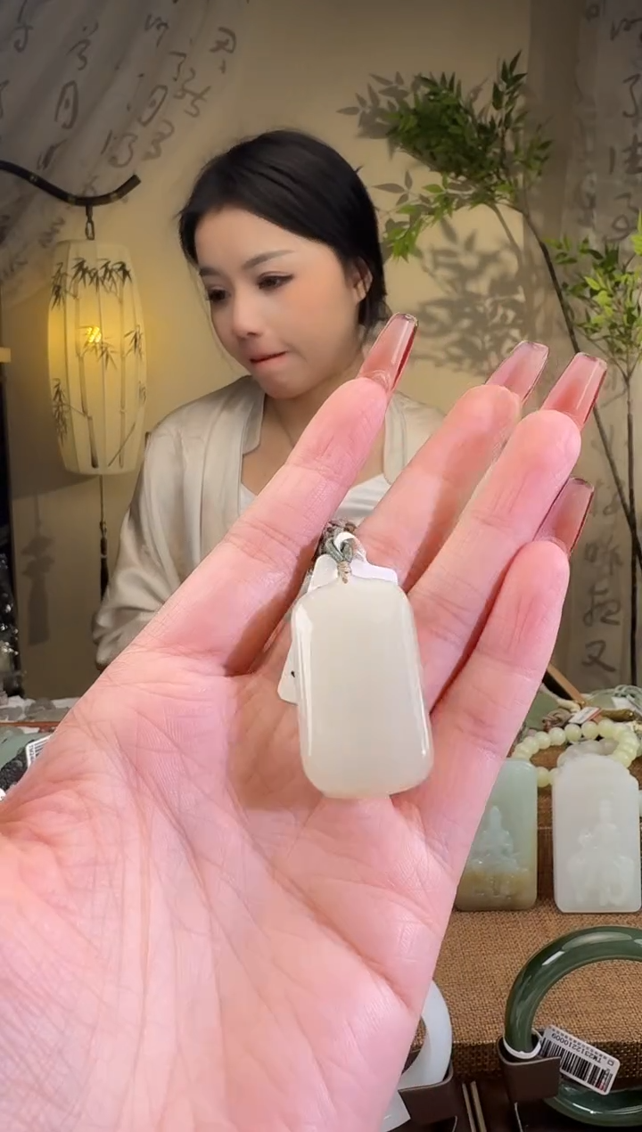 【闪购商品】和田玉颈饰未镶嵌处理品1-8-143