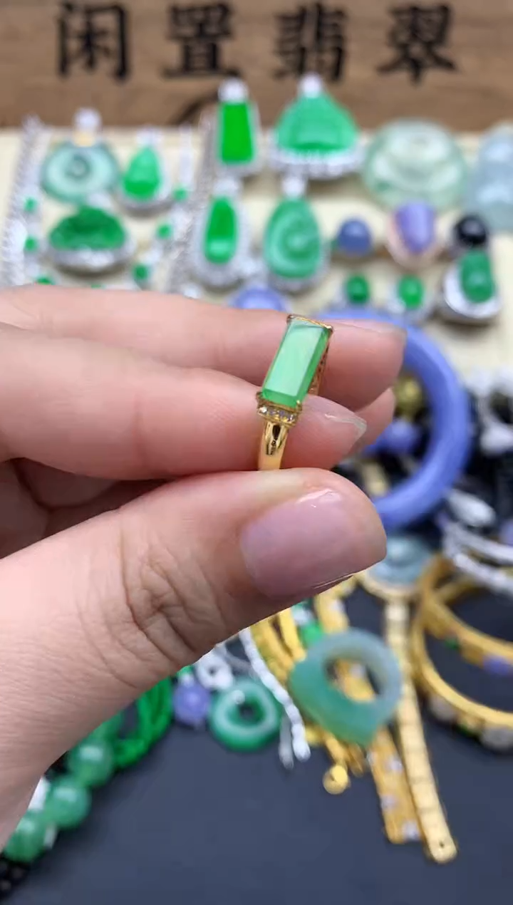 翡翠戒指18K金镶嵌202-春日珠宝