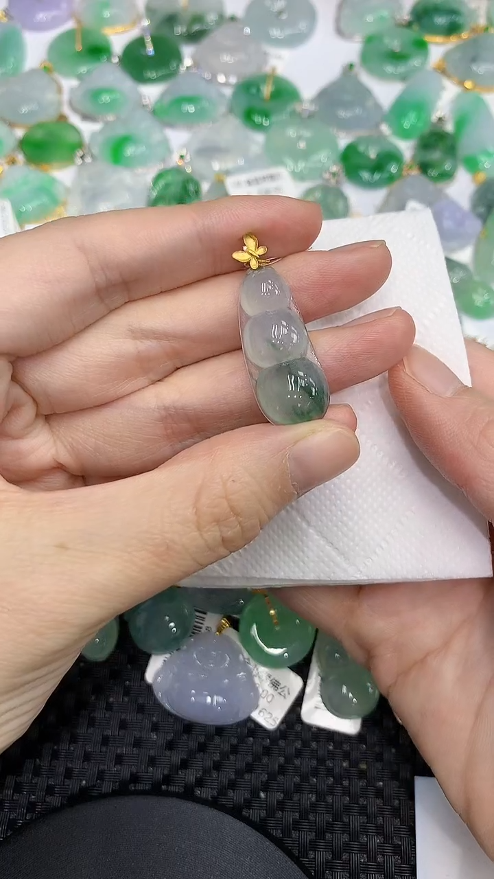 颈饰18K金镶嵌翡翠a货支持复检百元以上9元证书费自理