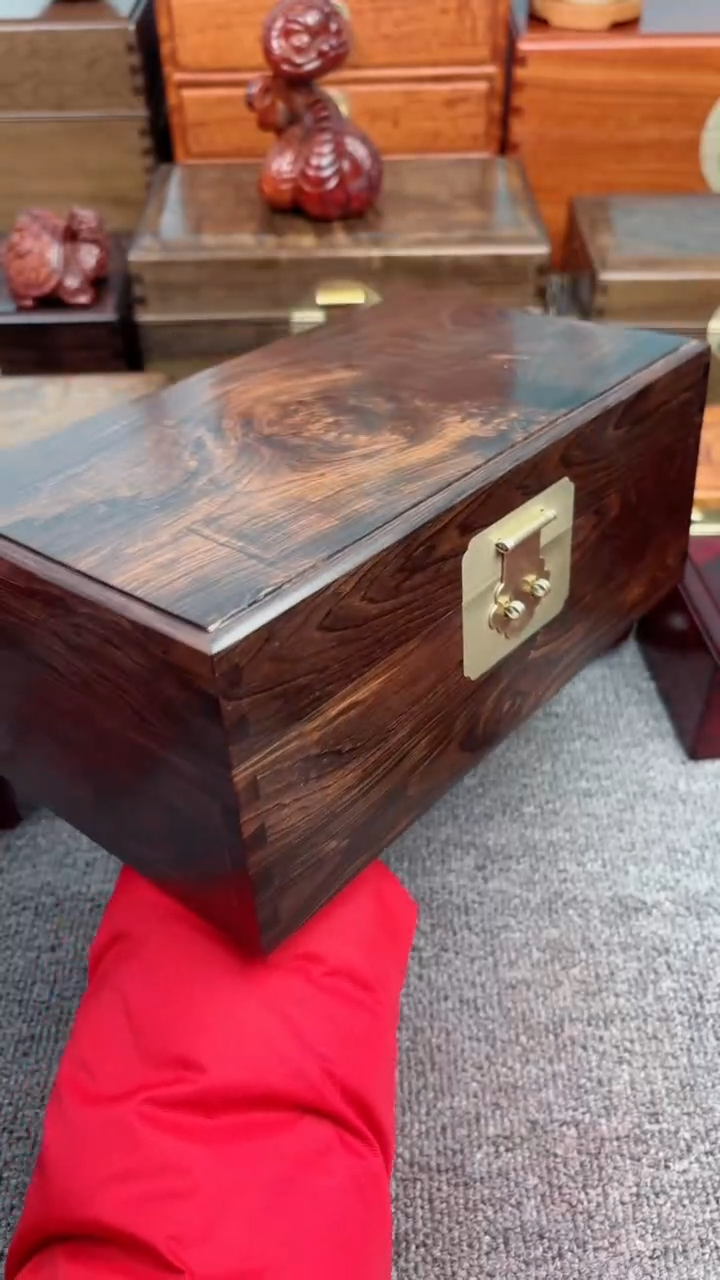 【闪购商品】老板娘推荐紫光檀精品盒子25