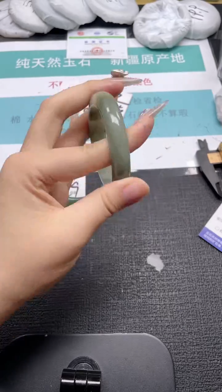 未镶嵌手镯石英质玉78-51