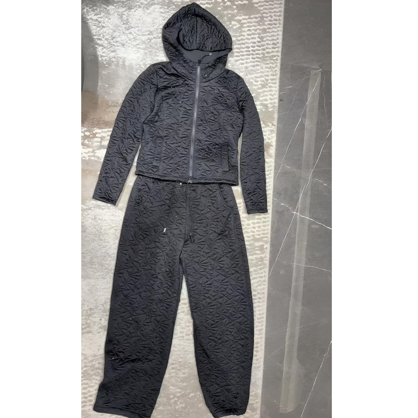 高级感2025新款压花连帽双开拉链时尚加棉套装