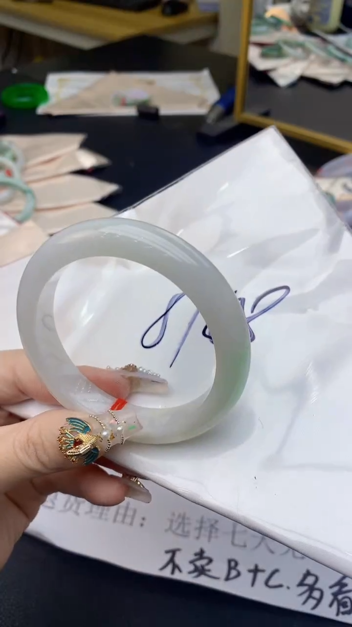 【闪购商品】翡翠手镯未镶嵌0867484091