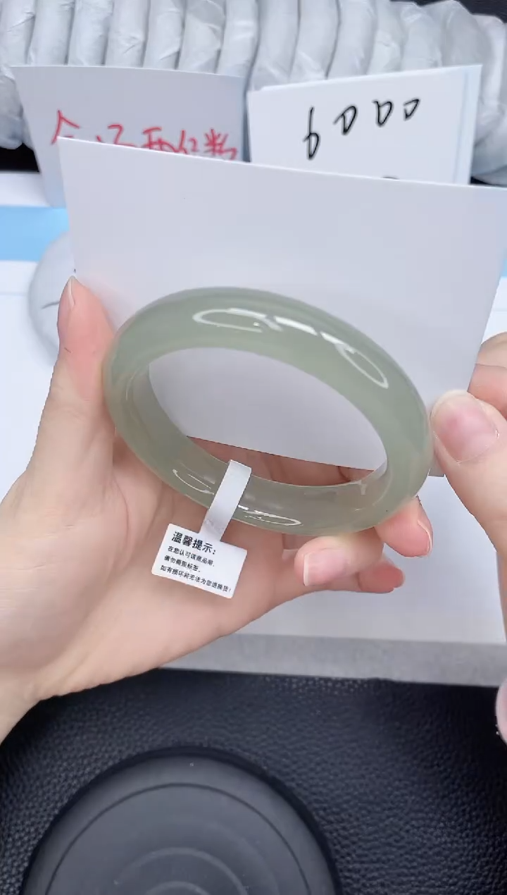 未镶嵌手镯石英质玉60-56