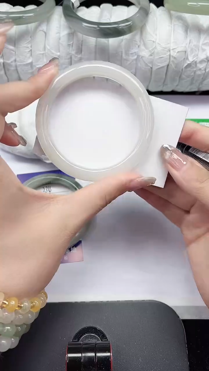 未镶嵌手镯石英质玉335-56/57