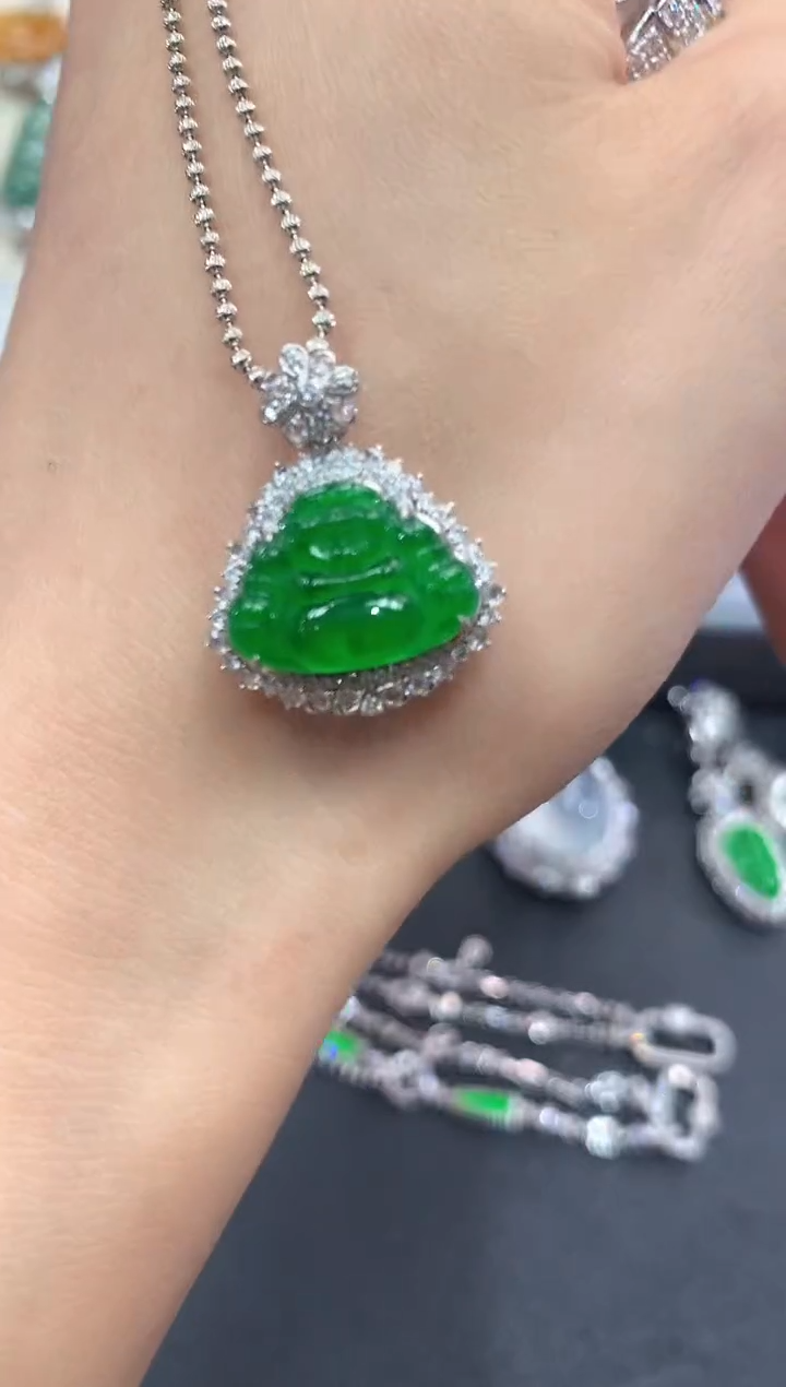 【闪购商品】翡翠吊坠(不含链)18K金镶嵌w15
