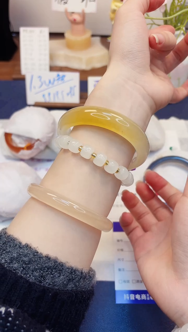 【闪购商品】石英质玉手镯未镶嵌355-财气镯-圈口63
