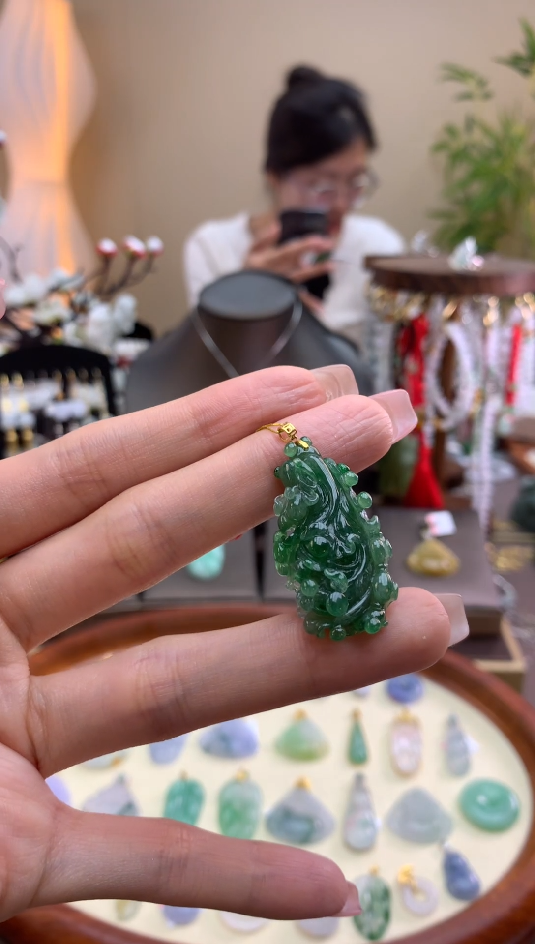 【闪购商品】翡翠颈饰18K金镶嵌白菜