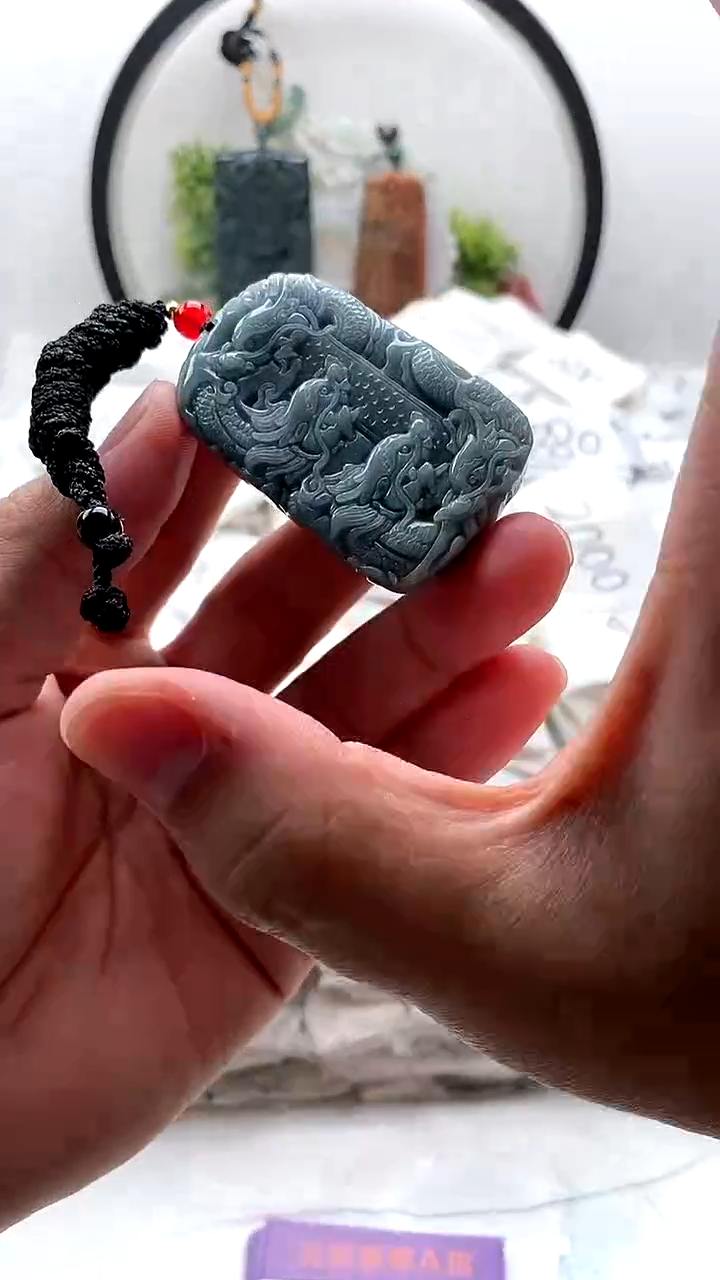 颈饰未镶嵌翡翠九龙1