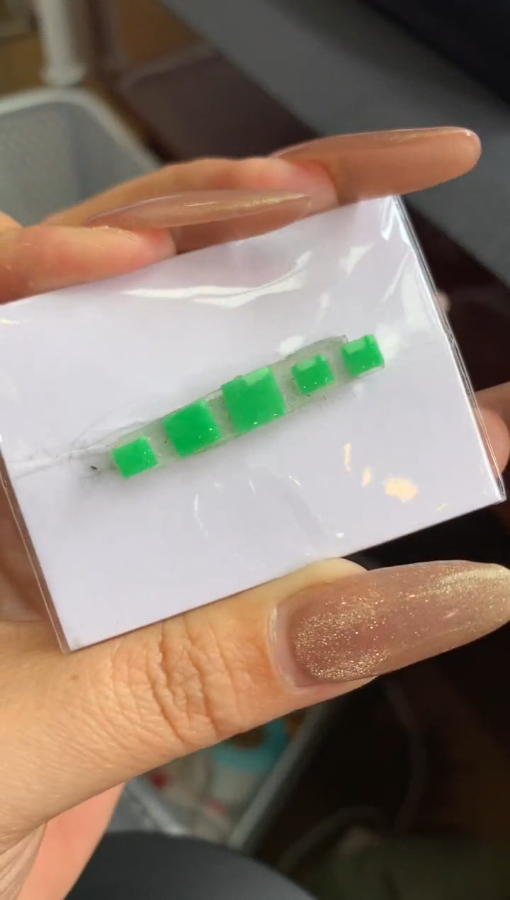 【闪购商品】定制翡翠未镶嵌翡翠