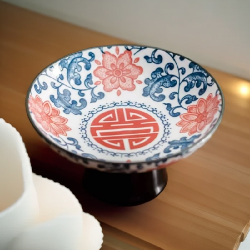 缠枝莲釉里红果盘