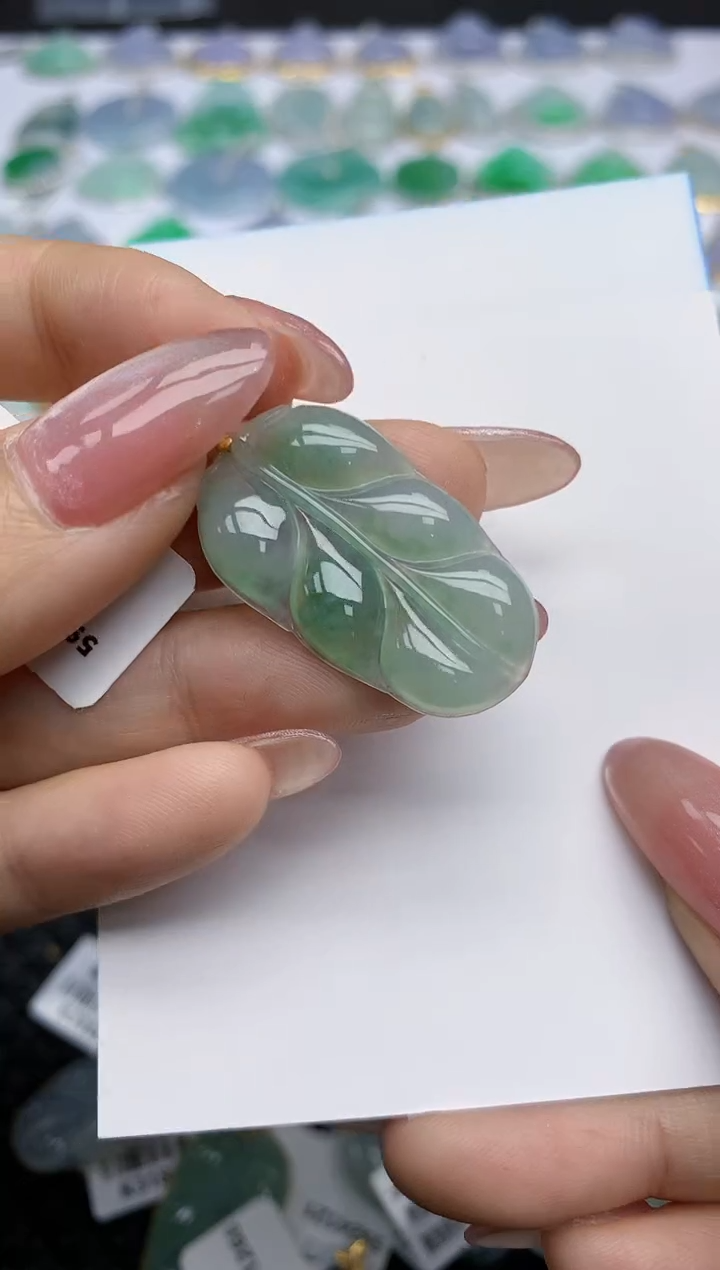 【闪购商品】翡翠挂件18K金镶嵌天然翡翠A货