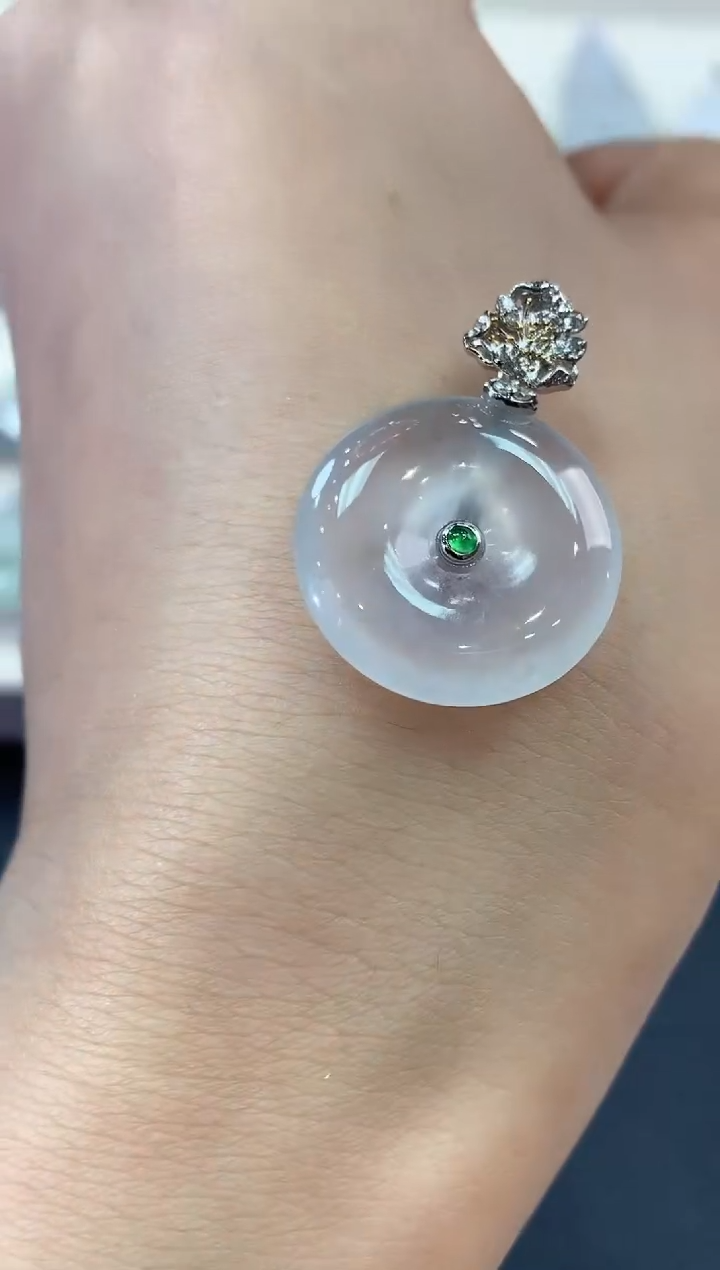 【闪购商品】翡翠吊坠(不含链)18K金镶嵌B57