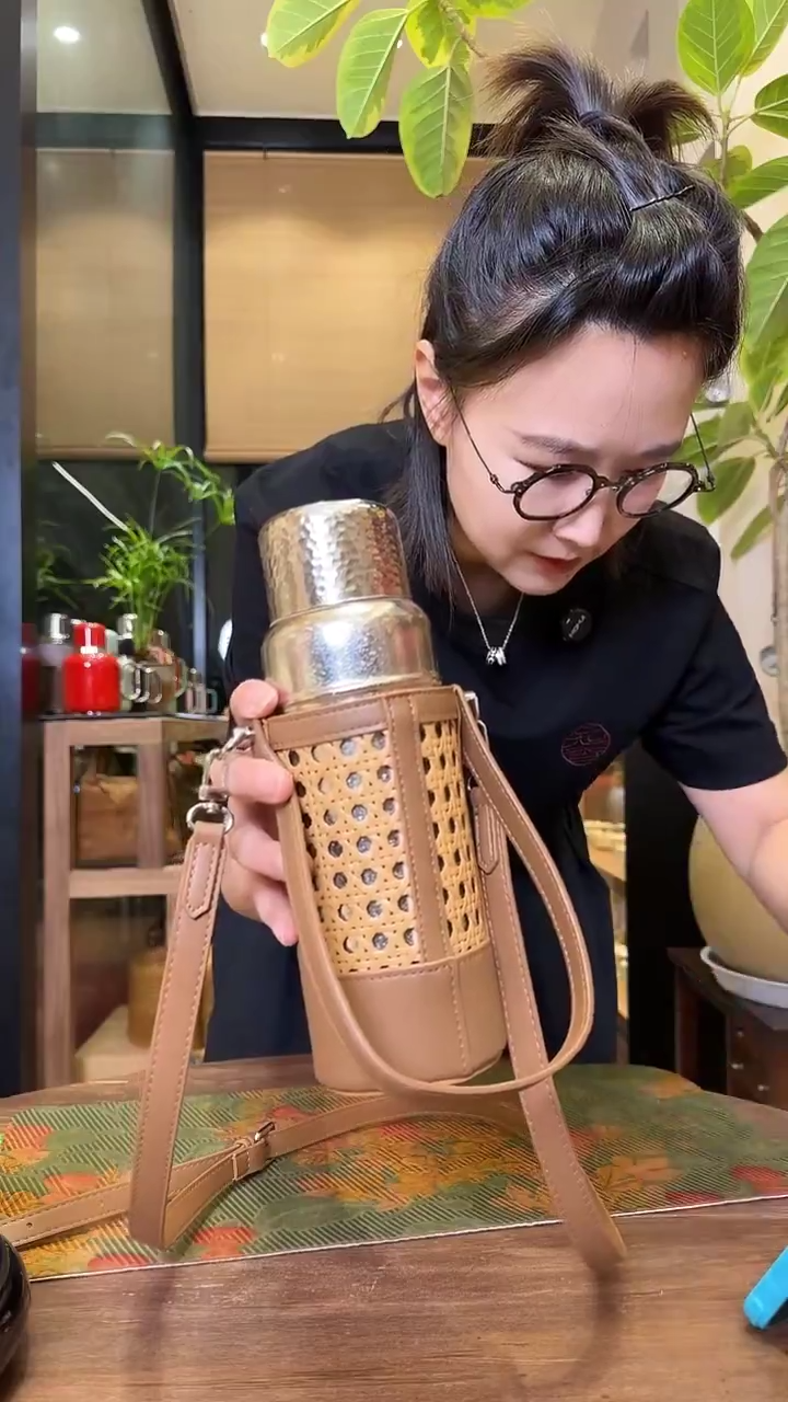 600毫升本色银纯钛+编织杯套