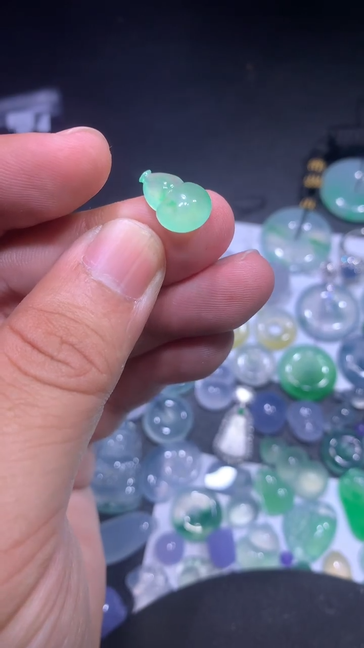 颈饰未镶嵌翡翠葫芦