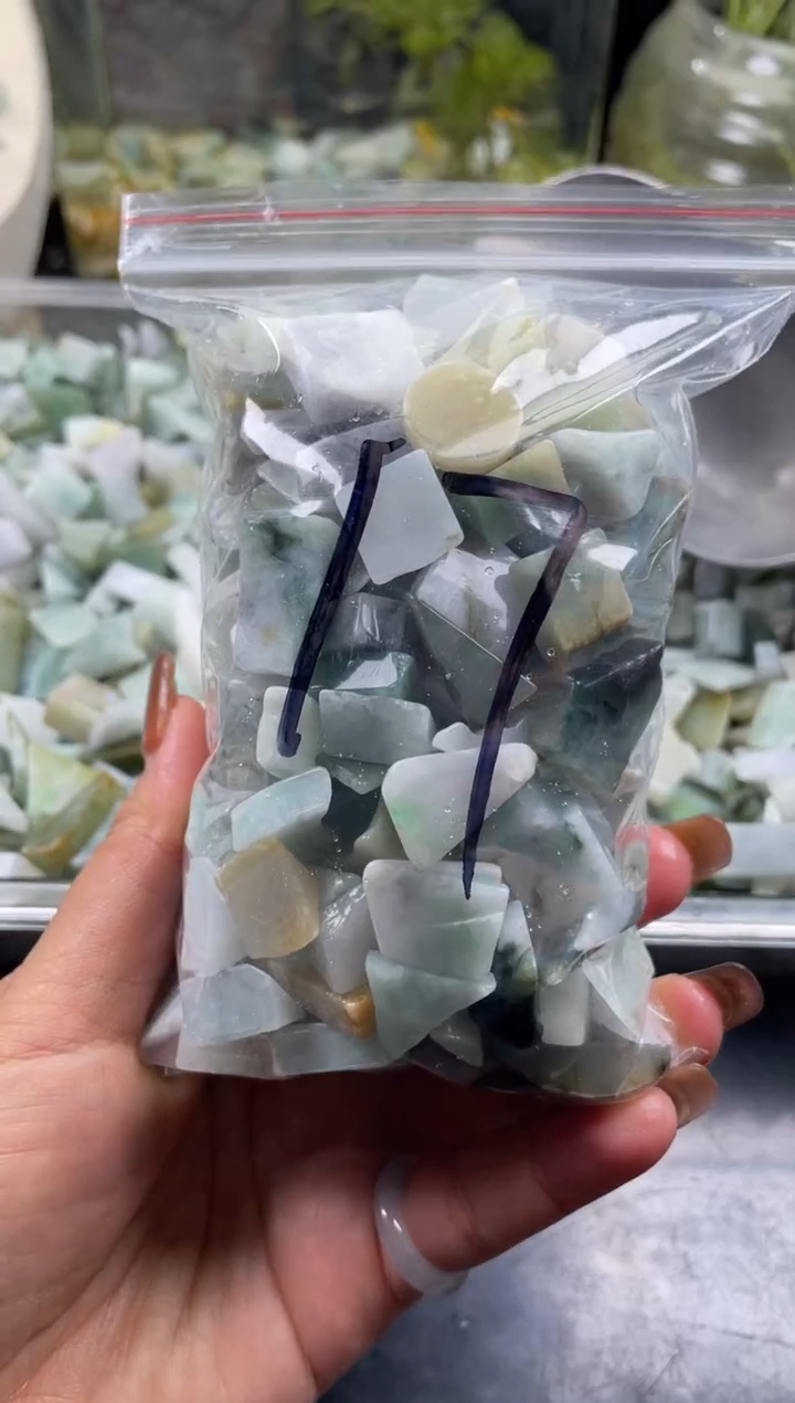 配石翡翠天然翡翠小号500克17