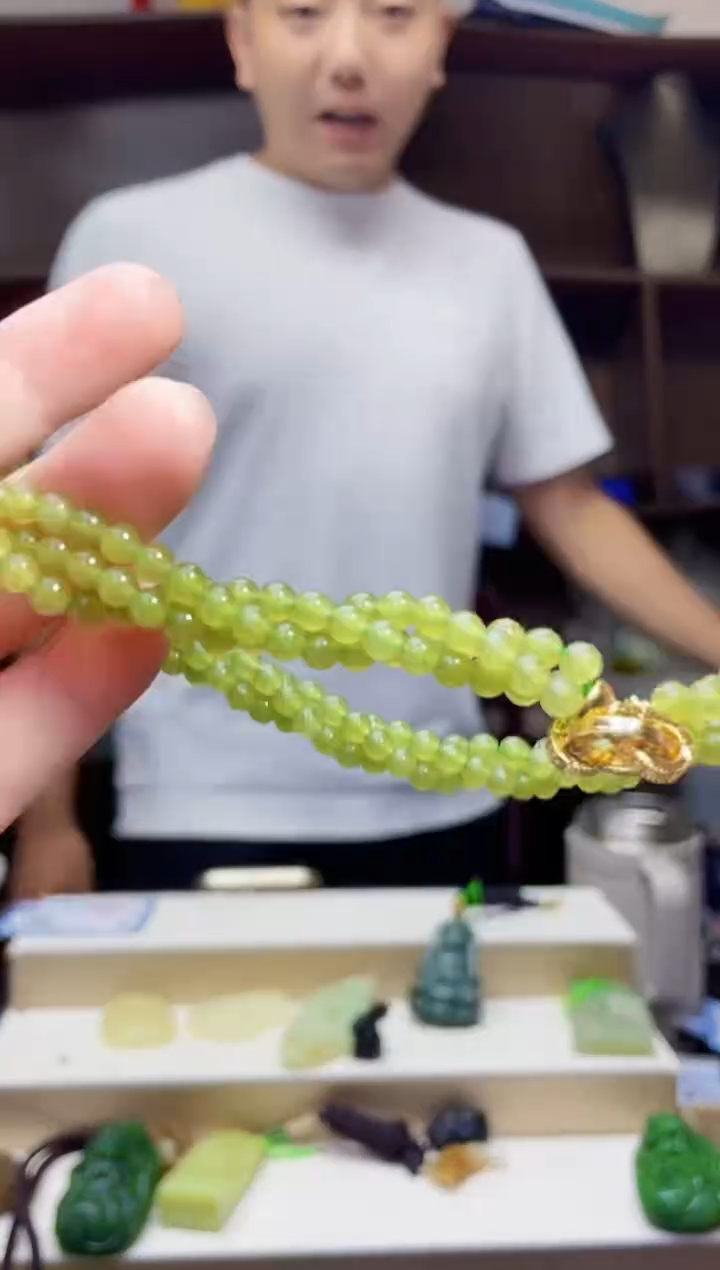 和田玉未镶嵌颈饰1