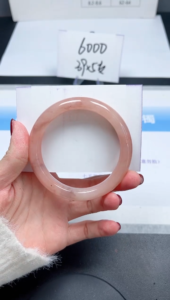 【闪购商品】石英质玉手镯未镶嵌87-57.8