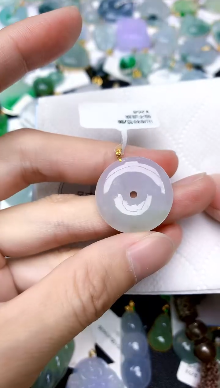 颈饰18K金镶嵌翡翠天然A货翡翠