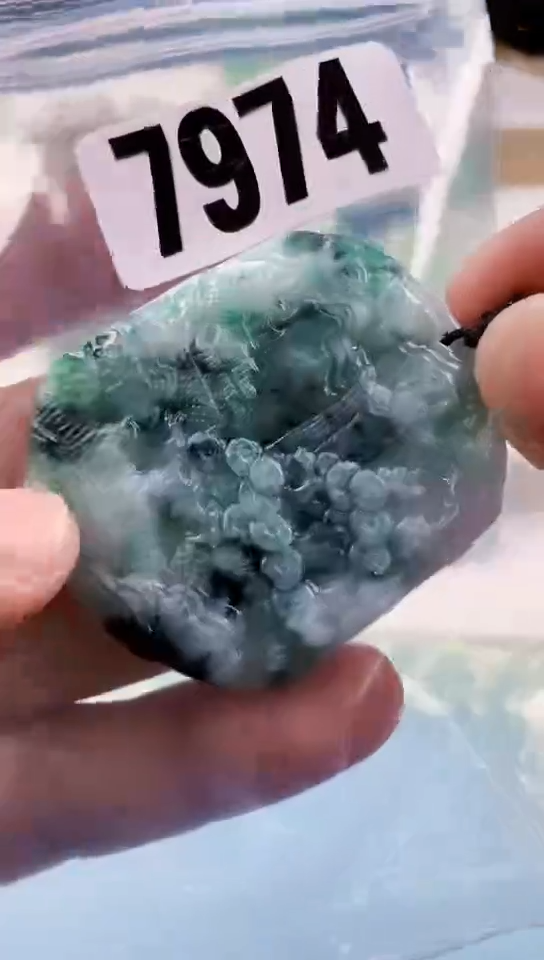【闪购商品】翡翠挂件未镶嵌天然翡翠吊坠挂件